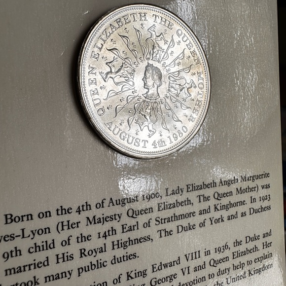 1980 Commemorative Coin for Queen Mother 80th Birthday - Picture 7 of 7